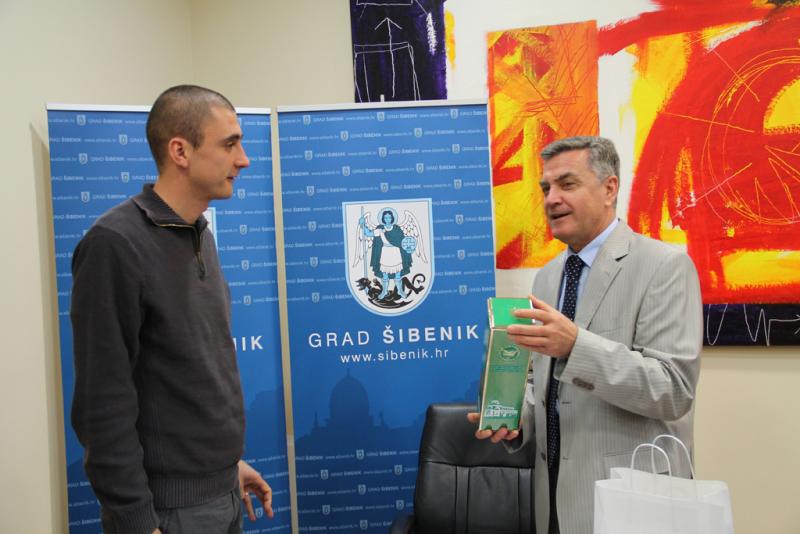 Gradonačelnik Šibenika Željko Burić primio dobitnika Kiklopa Antonia Barišića