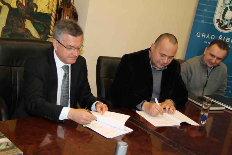 Gradonačelnik Burić potpisao ugovor o radovima na obnovi Draženovog Baldekina