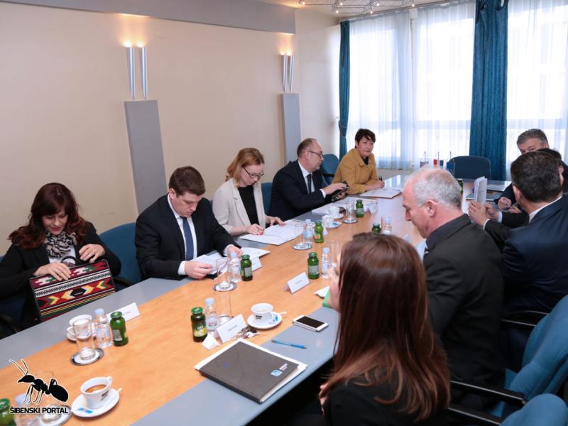 Ministar Oleg Butković najavio  rješenja prometnih  čvorova Meterize i Rokići