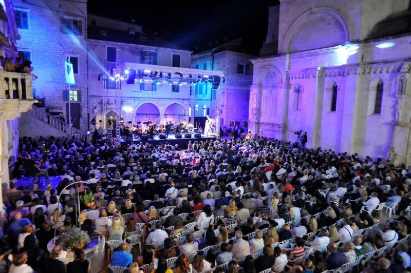 U Šibeniku večeras počinje Festival dalmatinske šansone 