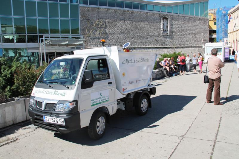 Novo komunalno vozilo Gradske čistoće prikupljat će otpad na području stare gradske jezgre