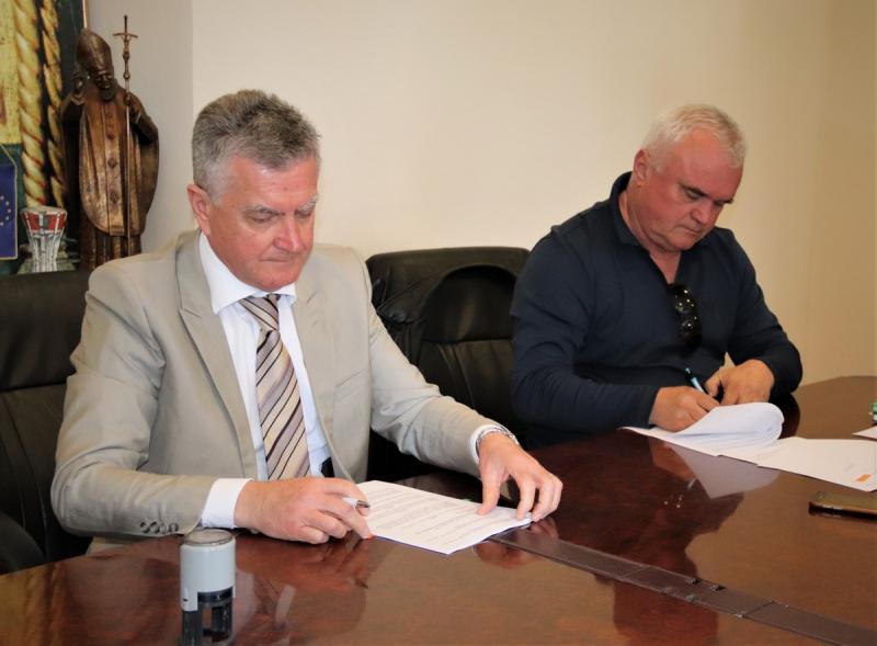 Potpisan ugovor o uređenju kuća Kažerma i Šare u okviru Hrvatskog centra koralja Zlarin 